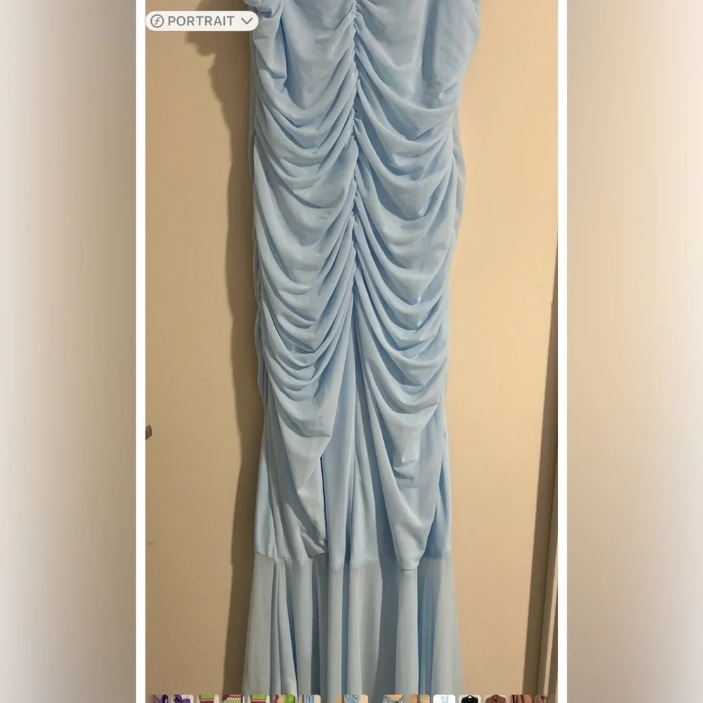 PrettyLittleThing Light Blue Maxi Dress - Picture 3 of 5